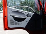 福田G7冷藏車駕駛室
