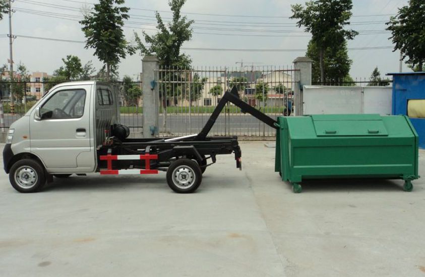 長安3方勾臂式垃圾車工作實拍